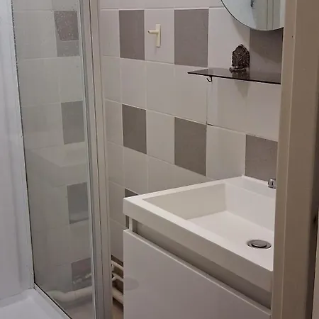 Chambre Privee Dans Grand Et Superbe Appartement Proche Paris منزل للإقامة كريل